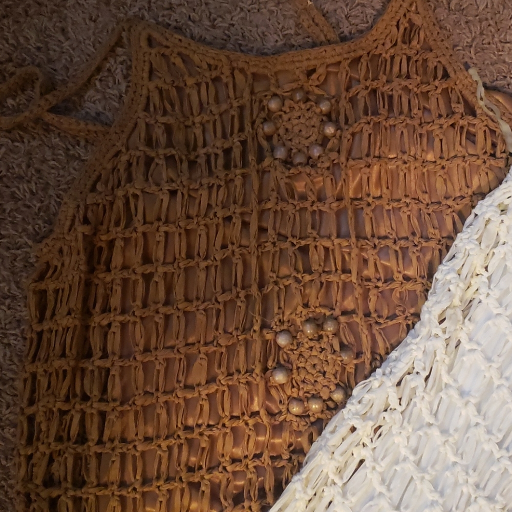 Tops - Picture 2 of 4